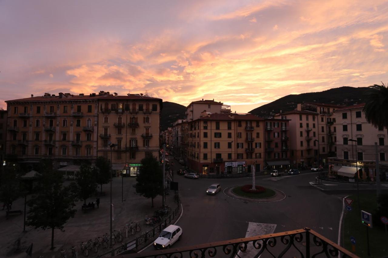 Hotel Vivi 5 Terre à La Spezia Extérieur photo